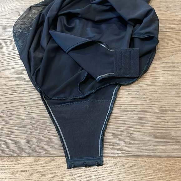 Miraclesuit Black Body Slip Shapewear Size 34B
Tummy Control - Picture 7 of 12